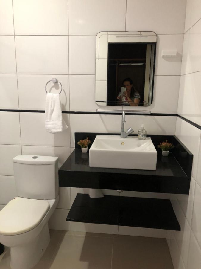 Flat Aju - Um Jeitinho Especial De Se Hospedar Em Aracaju. Uma Verdadeira Suite Master Todo Mobiliado No Capricho So Para Voce. Екстериор снимка